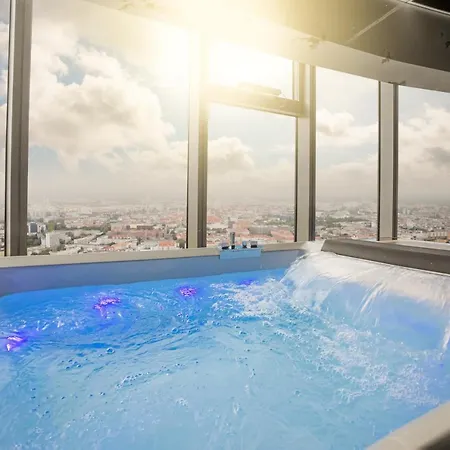Lägenhet Sky Tower Z Jakuzzi Przy Oknie