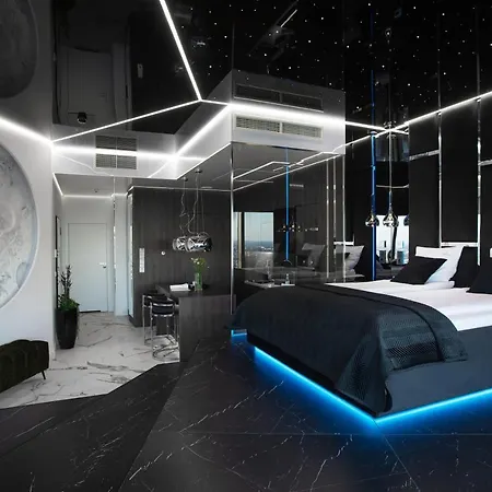 Sky Tower Z Jakuzzi Przy Oknie Lägenhet