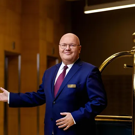 Sky Tower Z Jakuzzi Przy Oknie Lägenhet Wrocław