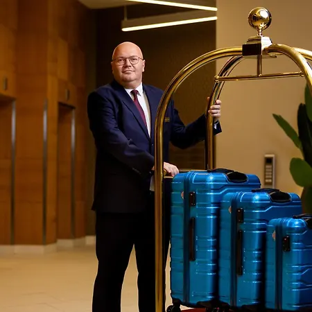 Sky Tower Z Jakuzzi Przy Oknie Lägenhet Wrocław