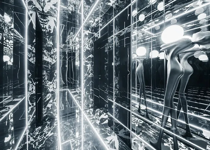 Sky Tower Z Jakuzzi Przy Oknie