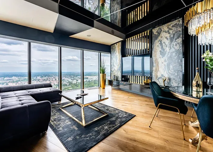 Sky Tower Z Jakuzzi Przy Oknie