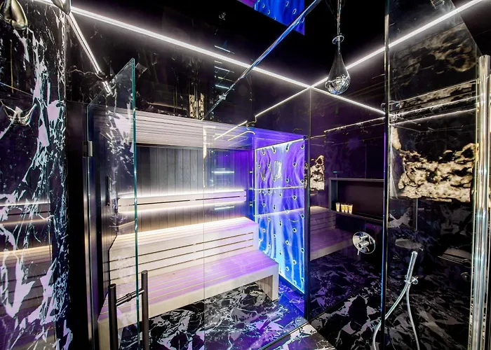 Sky Tower Z Jakuzzi Przy Oknie