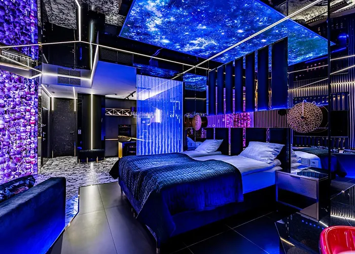 Sky Tower Z Jakuzzi Przy Oknie