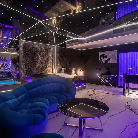 Sky Tower Z Jakuzzi Przy Oknie * 브로츠와프