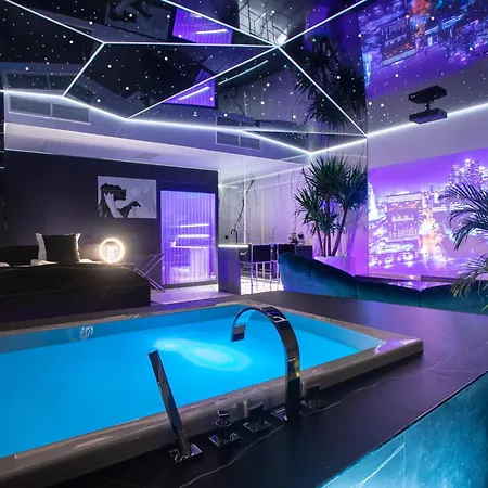 Apartment Sky Tower Z Jakuzzi Przy Oknie *