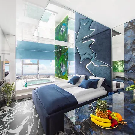 Sky Tower Z Jakuzzi Przy Oknie * 브로츠와프