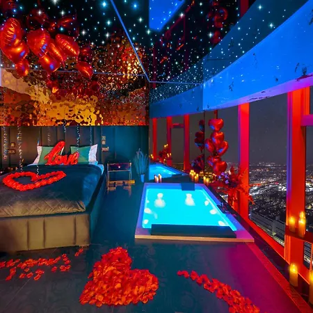 Sky Tower Z Jakuzzi Przy Oknie * 브로츠와프