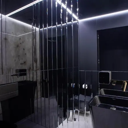 Sky Tower Z Jakuzzi Przy Oknie *