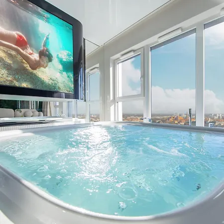 Quorum Z Jacuzzi Z Widokiem Na Odre By Bqqk Apartmán *