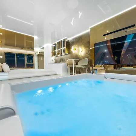 Quorum Z Jacuzzi Z Widokiem Na Odre By Bqqk * Vratislav