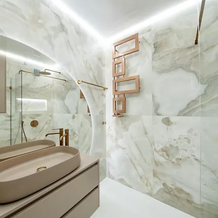 Quorum Z Jacuzzi Z Widokiem Na Odrę By Bqqk *