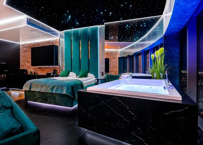 Sky Tower Z Jakuzzi Przy Oknie * فروتسواف