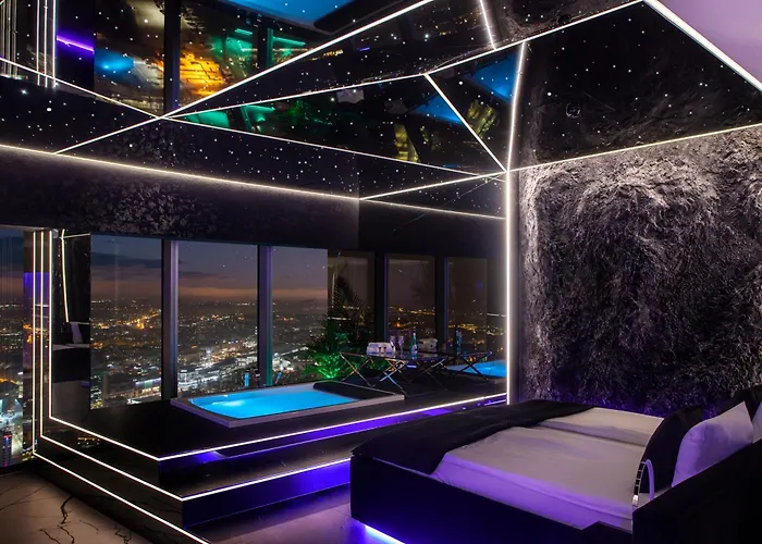 شقة Sky Tower Z Jakuzzi Przy Oknie *