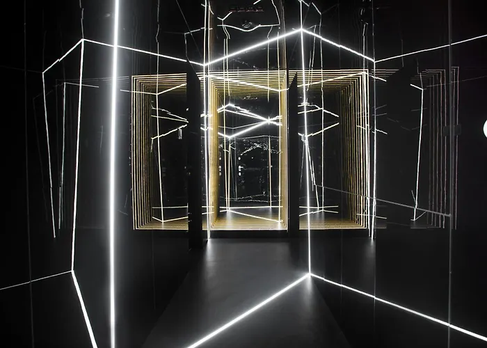 Sky Tower Z Jakuzzi Przy Oknie شقة