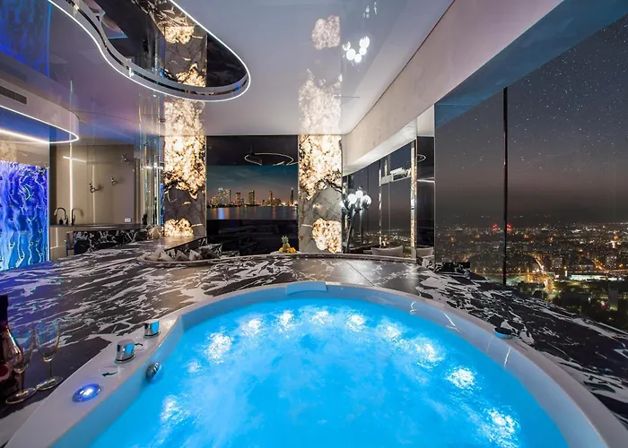شقة Sky Tower Z Jakuzzi Przy Oknie *