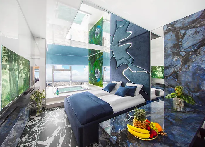 Sky Tower Z Jakuzzi Przy Oknie * فروتسواف