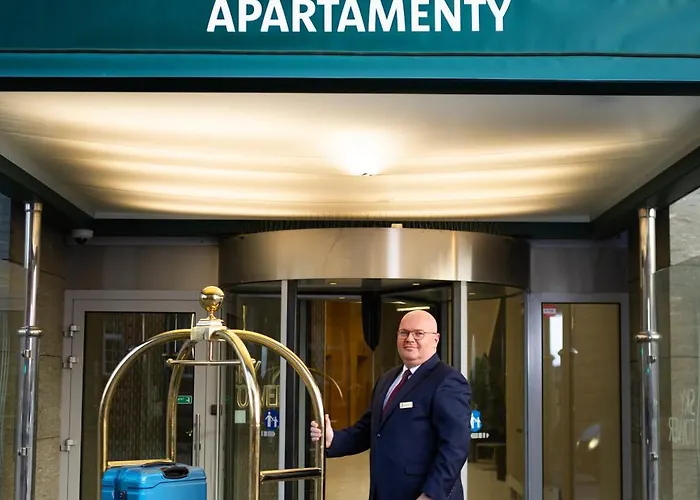 شقة Sky Tower Z Jakuzzi Przy Oknie فروتسواف